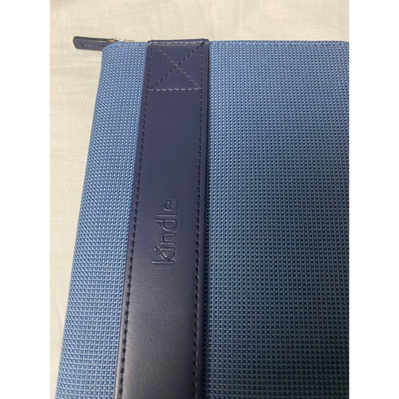Kindle Blue Padded Zipper Case - Picture 2 of 4